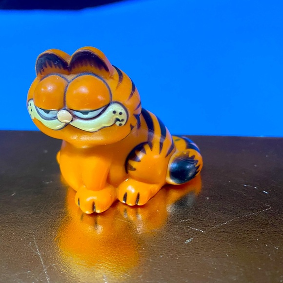GARFIELD THE CAT VINTAGE 1981 SOLID PVC COLLECTIBLE FIGURE 2” JAPAN - Picture 6 of 11